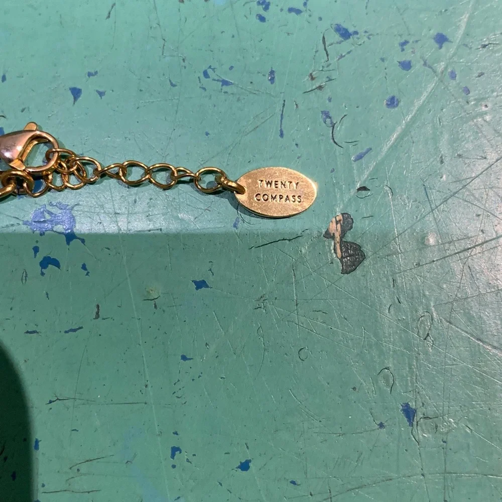 NIB Twenty Compass Paper Clip Chain Bracelet - Picture 5 of 5